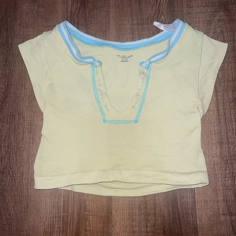 urban outfitters go for gold top